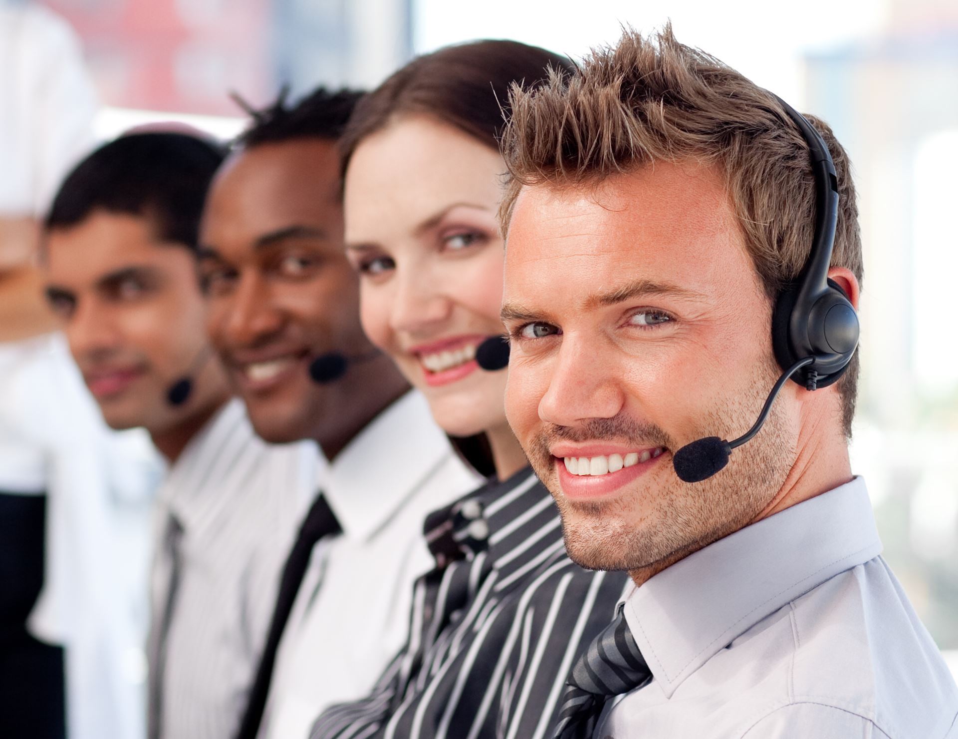 image-of-call-center-people